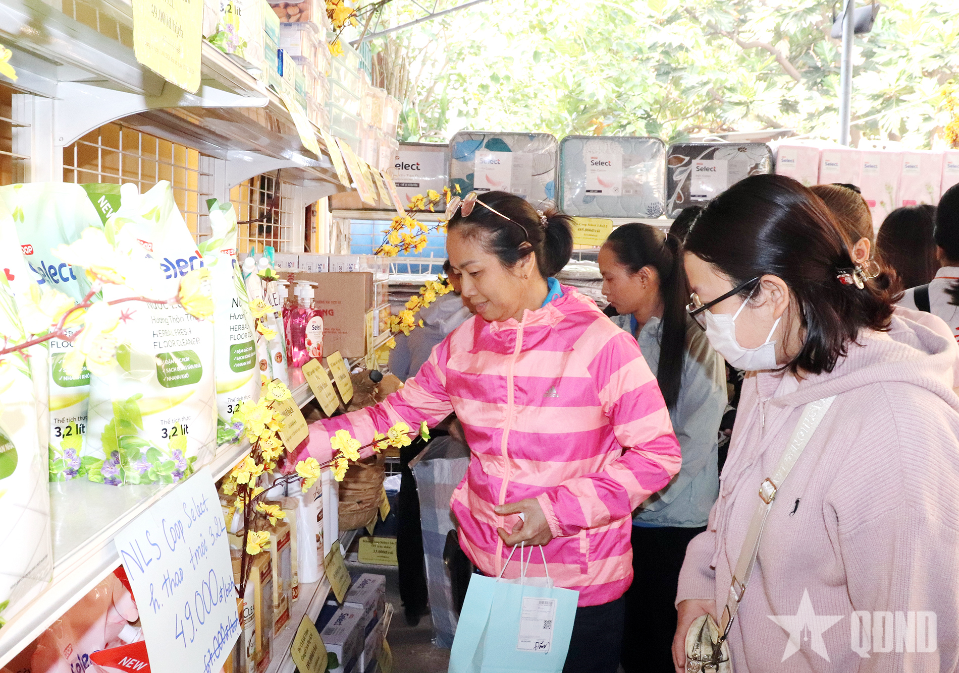 Liên đoàn Lao động TP Hồ Chí Minh ra mắt Điểm phúc lợi đoàn viên chăm lo người lao động
